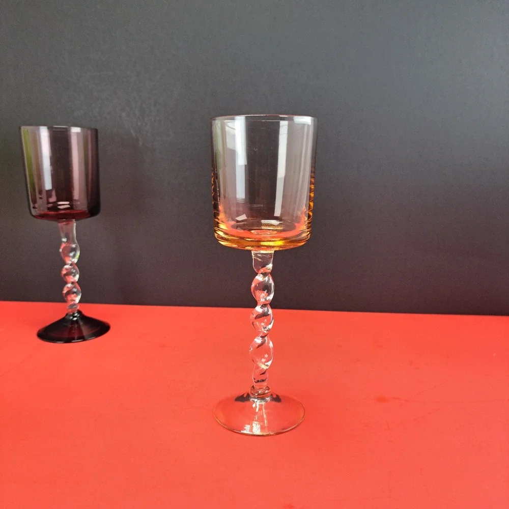 Unbranded Wine Glasses Unisex Multi-Color Excellent Twisted Spiral Stem Set of 4
